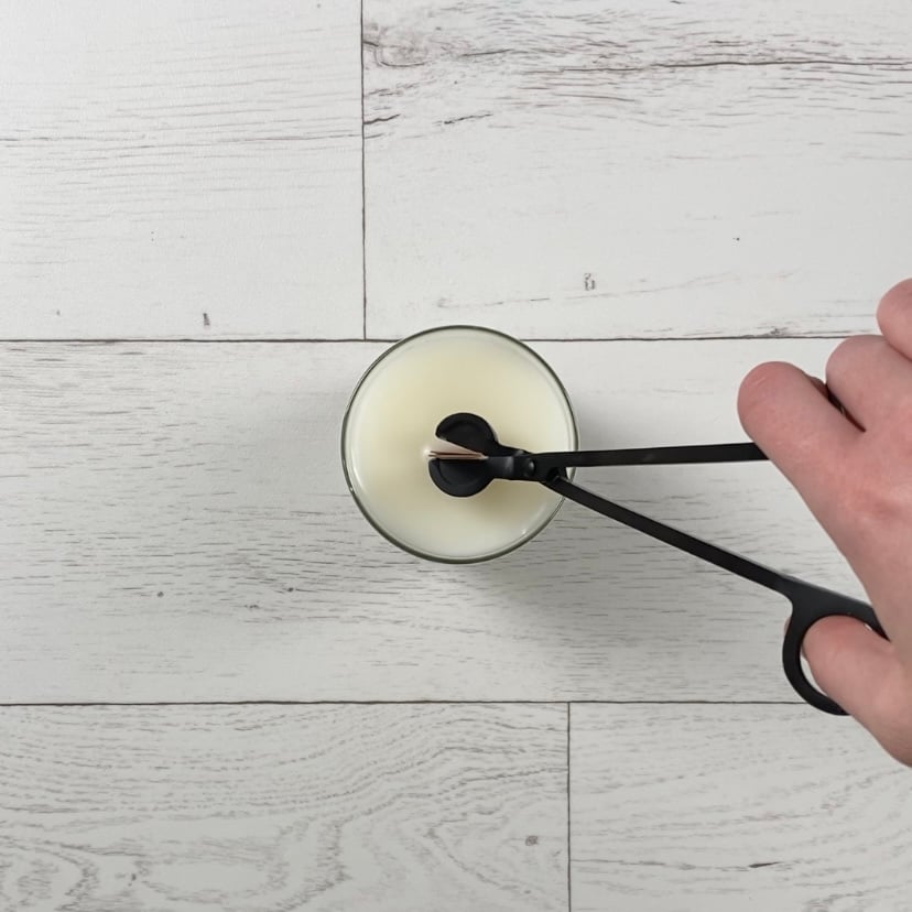 How to: Wooden Wick Candle using SoyaLuna Container Wax 9 IMG 3471