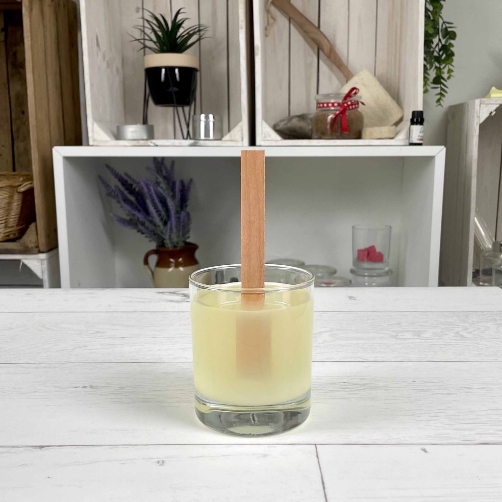 Using Wooden Wicks with SoyaLuna Container Wax: Recommendations 2 Woodenwick candle SoyaLuna curing1 2