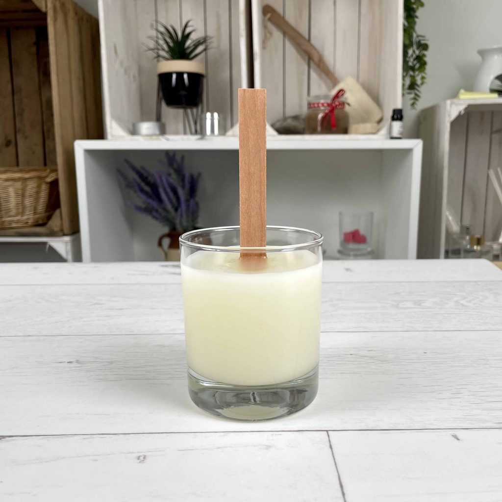 Using Wooden Wicks with SoyaLuna Container Wax: Recommendations 4 Woodenwick candle SoyaLuna curing3 2